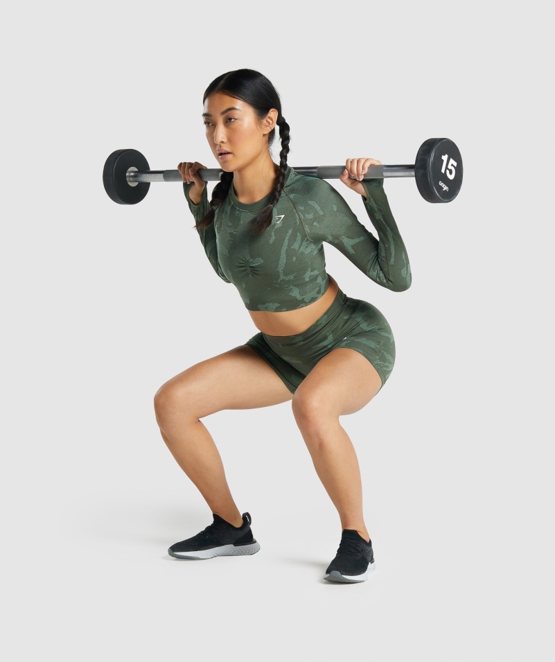 Gymshark Adapt Camo Bezšvový Crop Top S Dlhým Rukávom Savanovo-zelený