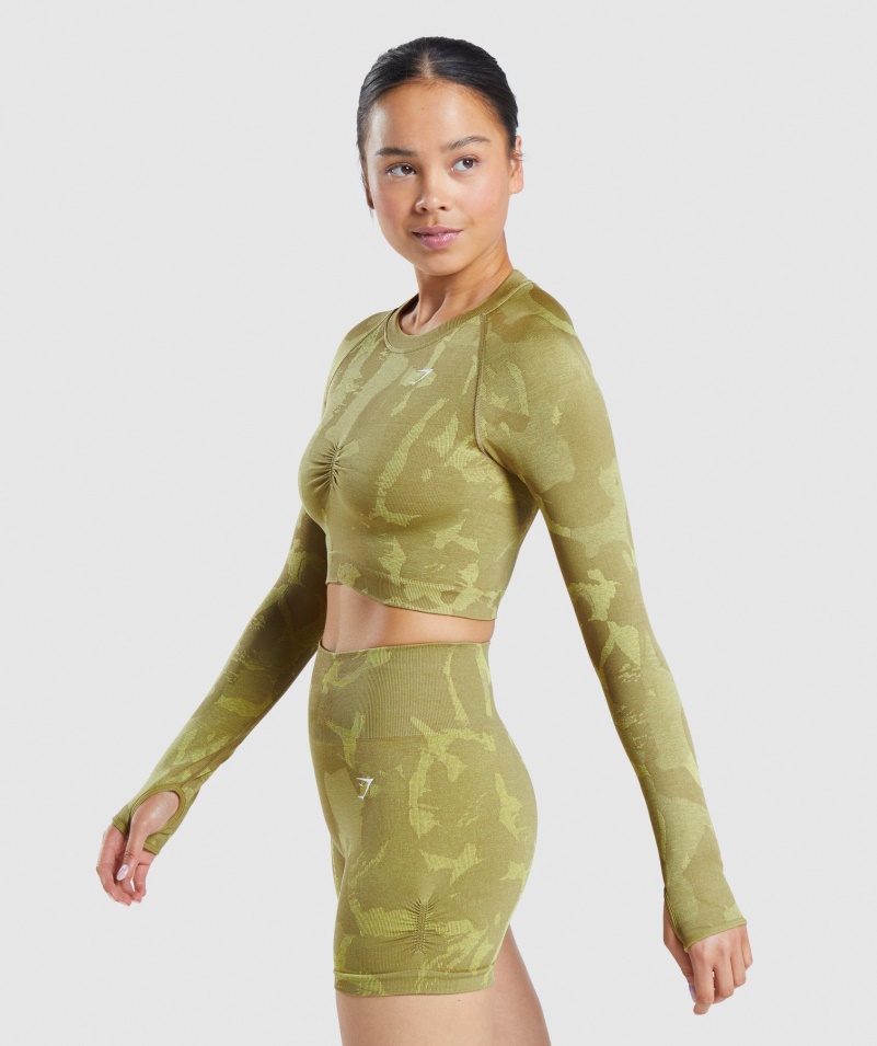 Gymshark Adapt Camo Bezšvový Crop Top S Dlhým Rukávom Savana-griffin Zelený