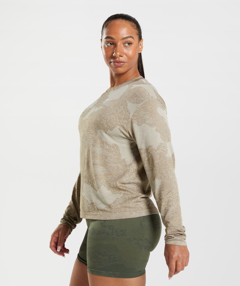 Gymshark Adapt Camo Bezšvový Top S Dlhým Rukávom Lávovo-kamienková Sivohnedá