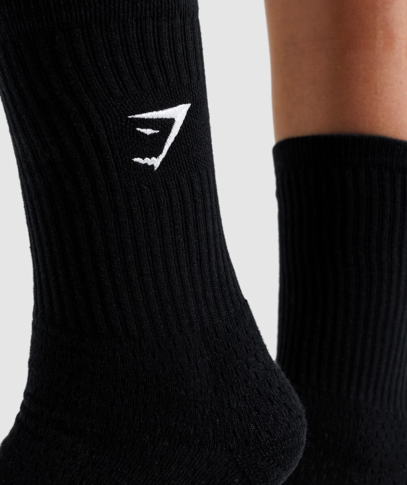 Gymshark Premium Vyšívaná Crew Ponožka 1pk čierna