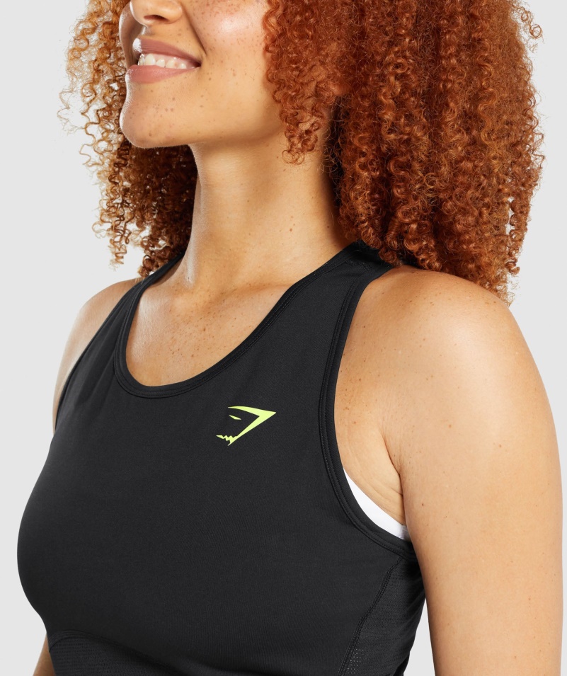 Gymshark Pulse Crop Tank čierny