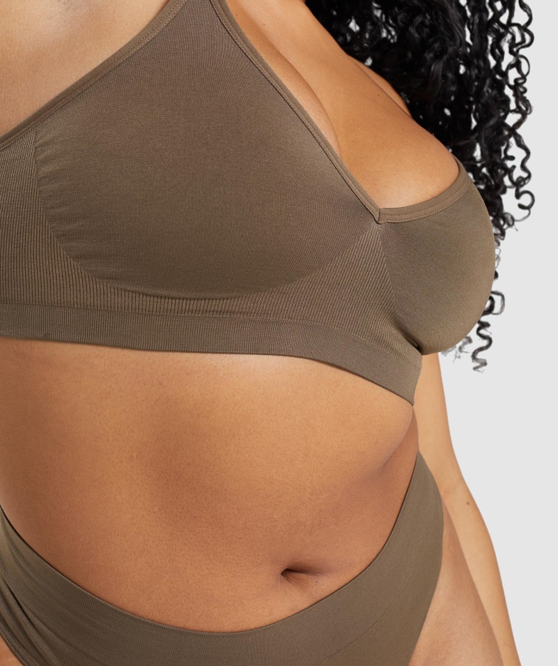Gymshark Bezšvové Bralette S Nízkym Výstrihom Orechová Hnedá