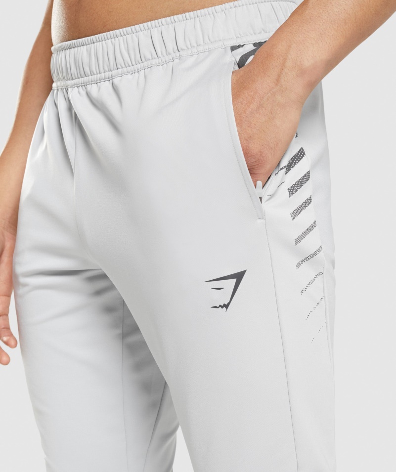 Gymshark športové Pruhované Joggery Svetlosivé