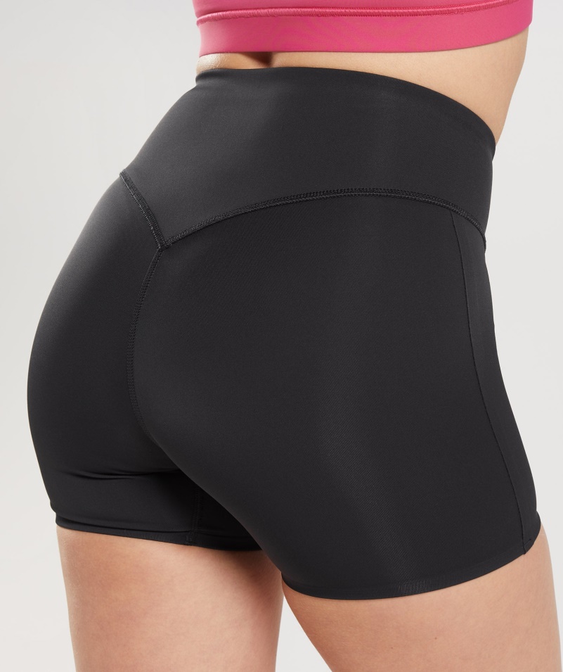 Gymshark Studio šortky čierne