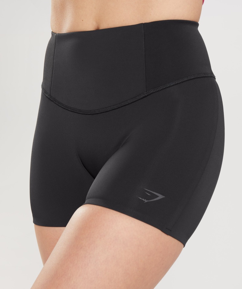 Gymshark Studio šortky čierne