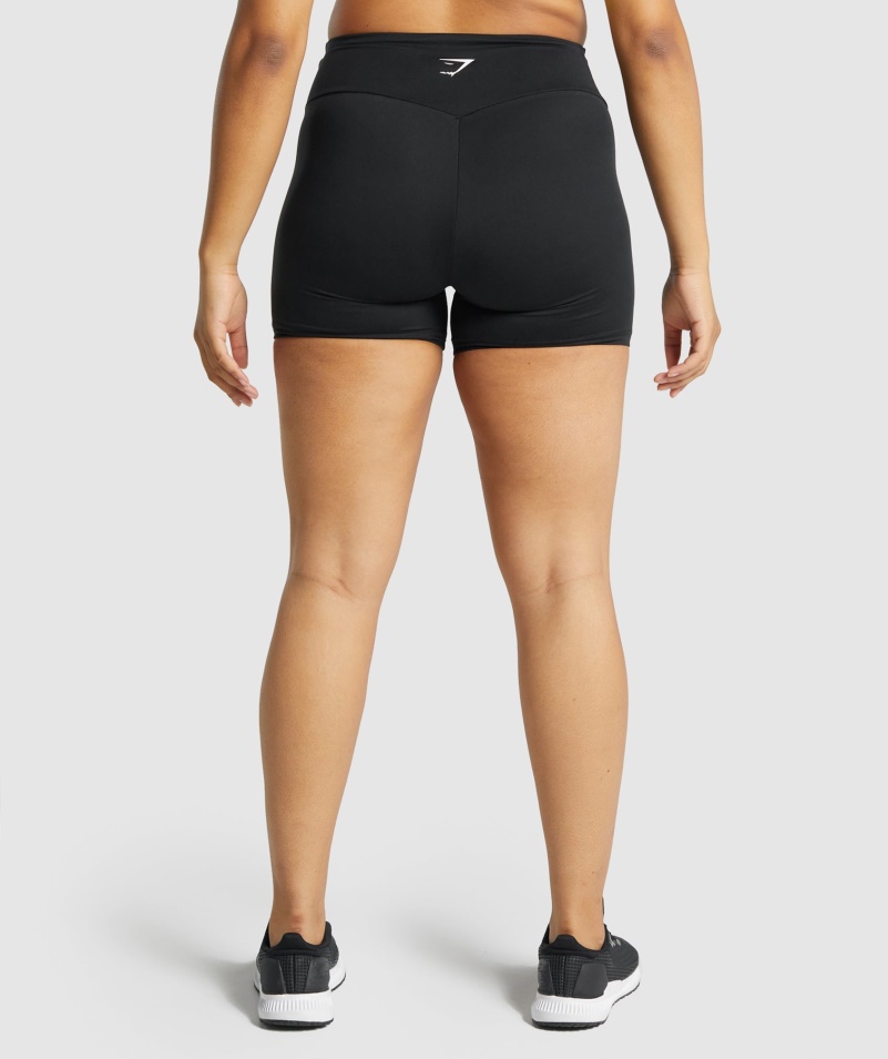 Gymshark Tréningové šortky čierne