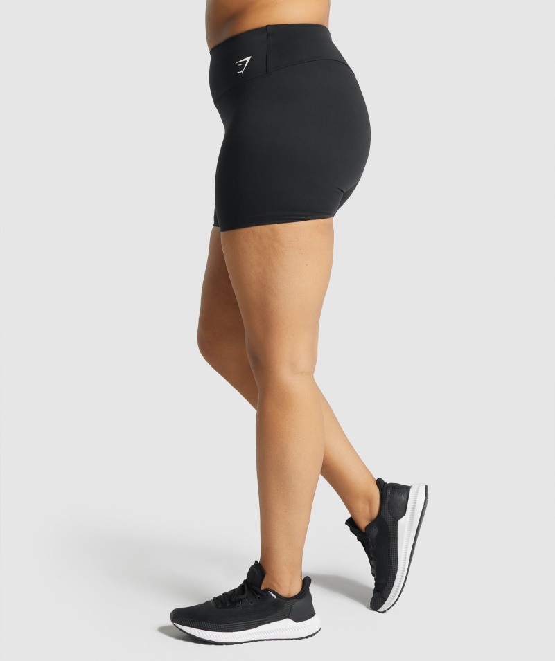 Gymshark Tréningové šortky čierne