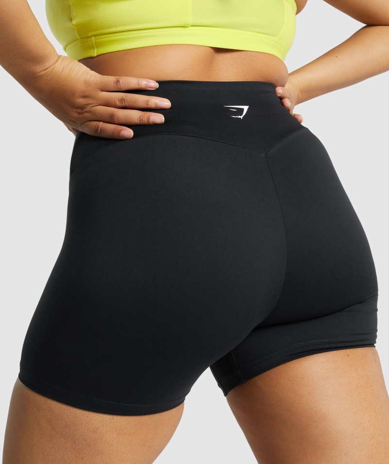 Gymshark Tréningové šortky čierne