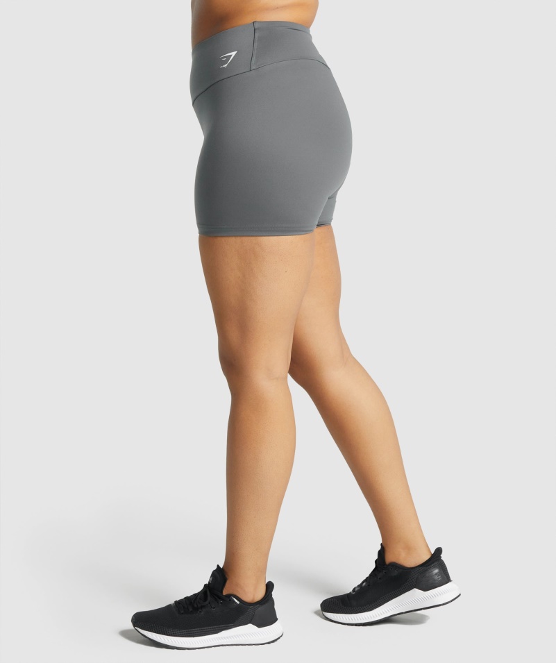 Gymshark Tréningové šortky Uhľovo šedé