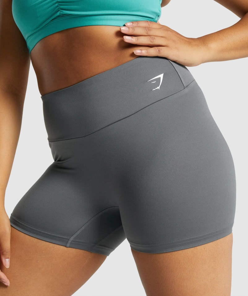 Gymshark Tréningové šortky Uhľovo šedé