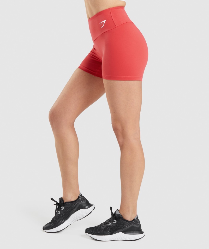 Gymshark Tréningové šortky Rubínovo červené