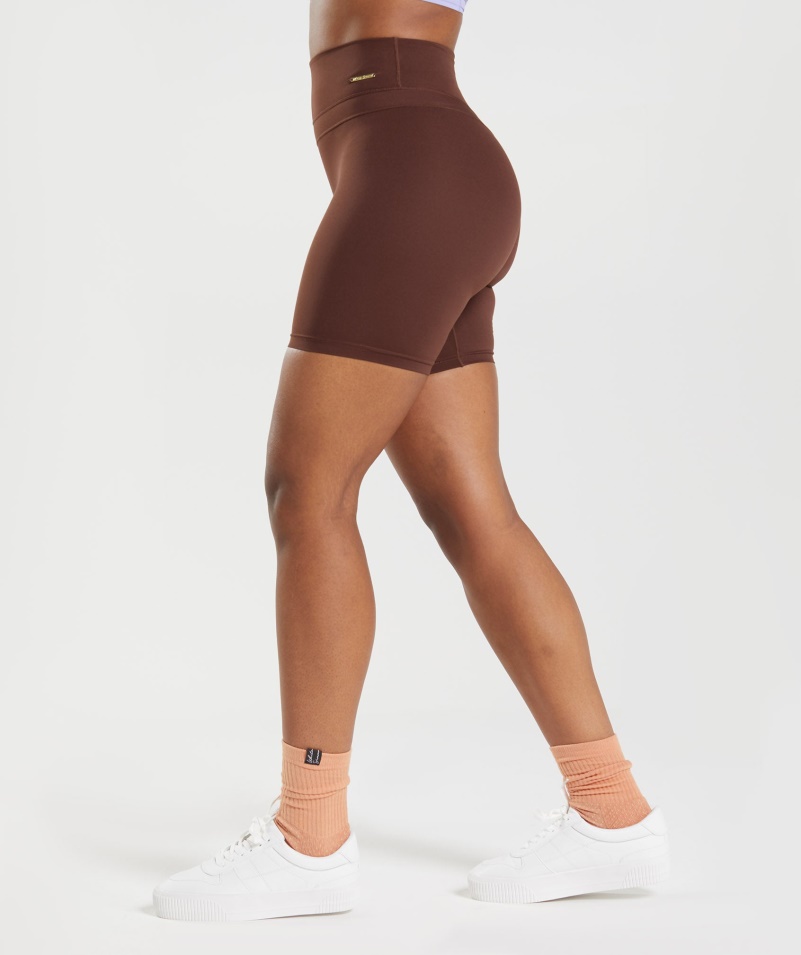 Cyklistické šortky Gymshark Whitney Oživujú Hnedú Farbu