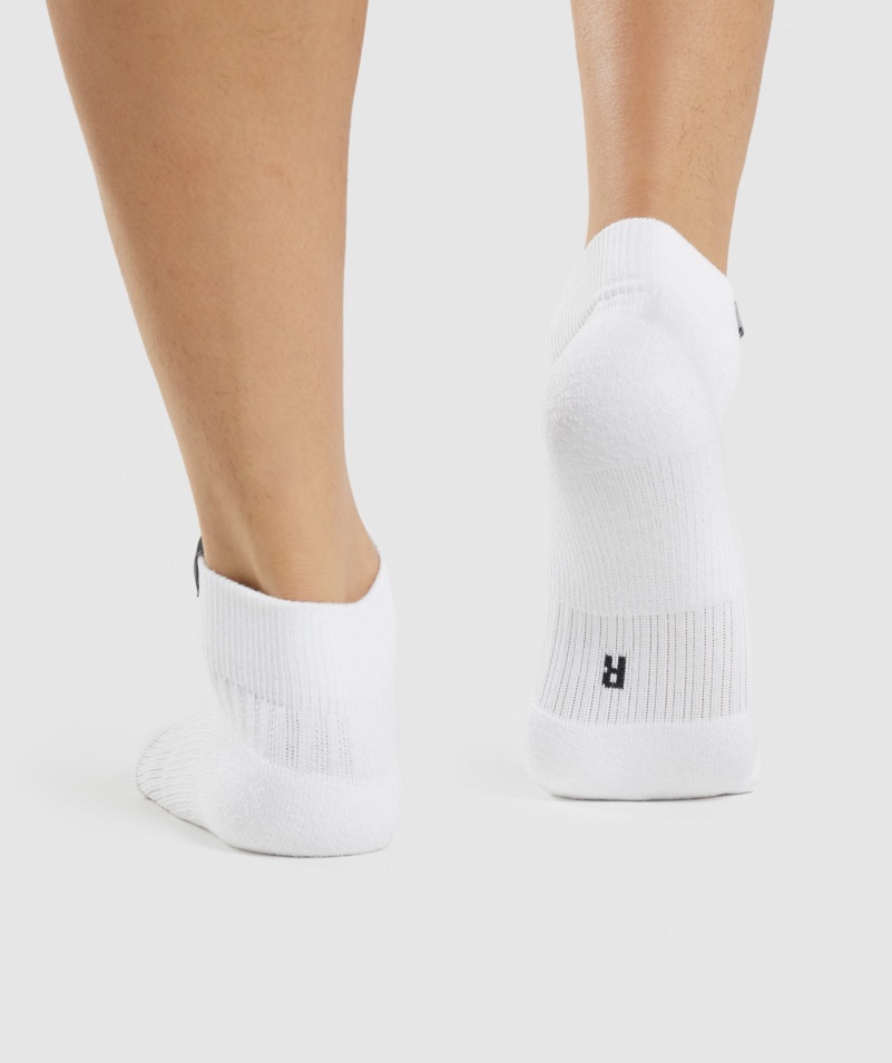 Gymshark Woven Tab Sneaker Socks 3pk White